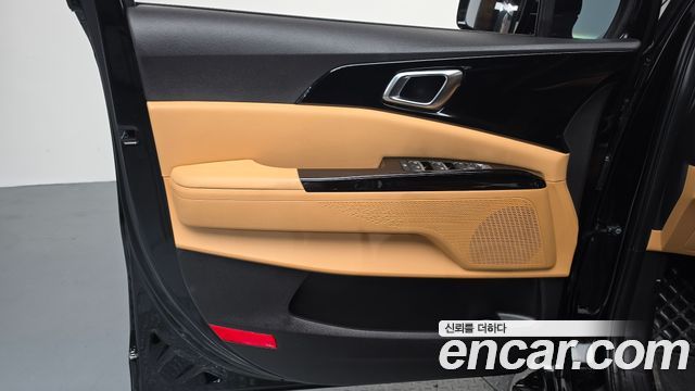 Kia Canival 2023 — photo 14