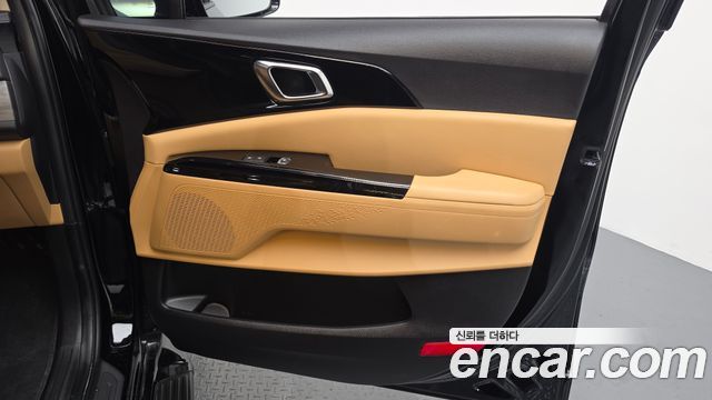 Kia Canival 2023 — photo 15