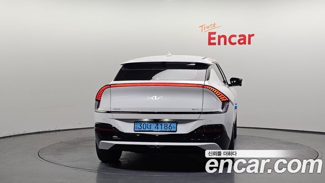 Kia EV6 2023 — photo 4