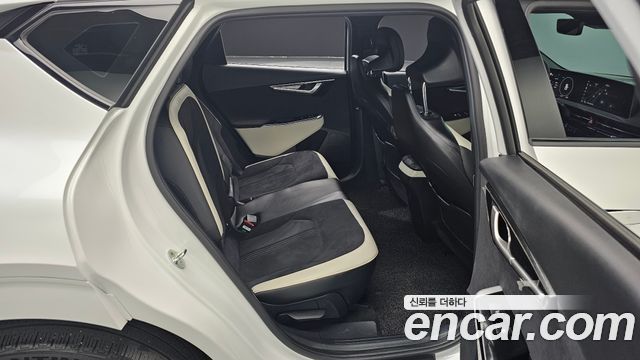 Kia EV6 2023 — photo 17