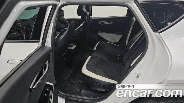 Kia EV6 2023 — photo 18