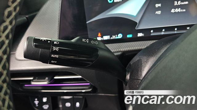 Kia EV6 2023 — photo 28
