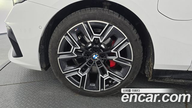 BMW 5-Series 2026 — photo 5