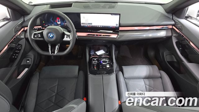 BMW 5-Series 2026 — photo 10