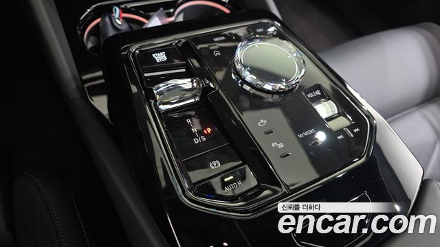 BMW 5-Series 2026 — photo 12