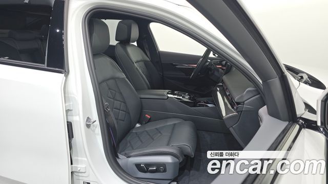 BMW 5-Series 2026 — photo 16