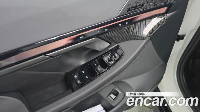 BMW 5-Series 2026 — photo 28