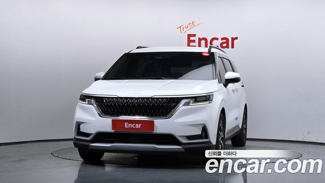 Kia Canival 2023 — photo 3