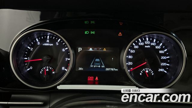 Kia Canival 2023 — photo 8