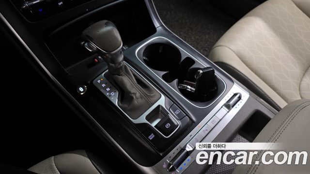 Kia Canival 2023 — photo 9