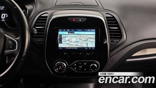 Renault Korea QM3 2018 — photo 20