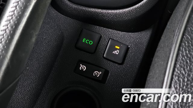 Renault Korea QM3 2018 — photo 23