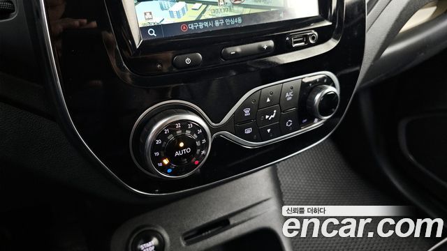 Renault Korea QM3 2018 — photo 29