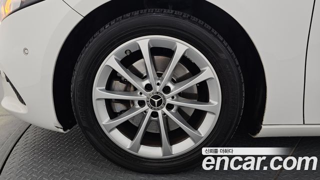 Mercedes-Benz A-Class 2020 — photo 5