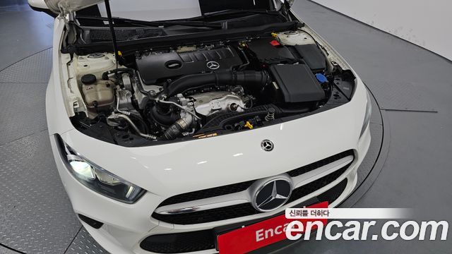 Mercedes-Benz A-Class 2020 — photo 6