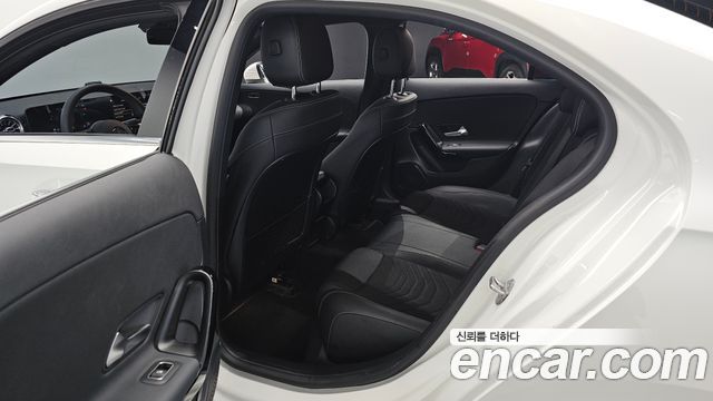 Mercedes-Benz A-Class 2020 — photo 18