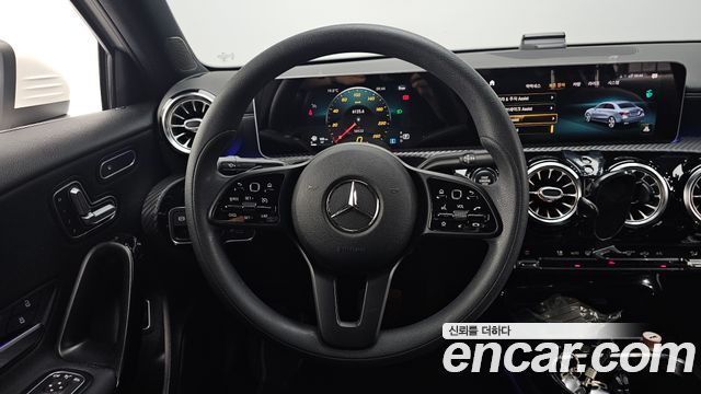 Mercedes-Benz A-Class 2020 — photo 19