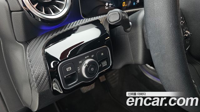 Mercedes-Benz A-Class 2020 — photo 25