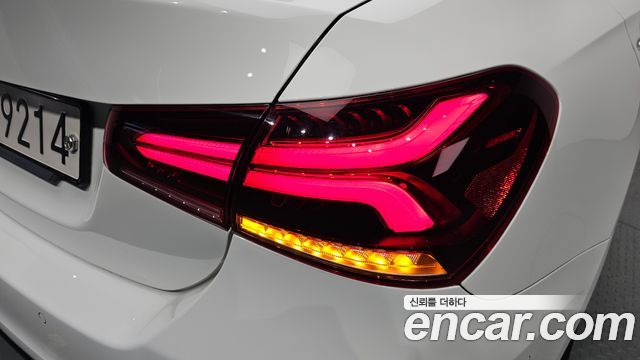 Mercedes-Benz A-Class 2020 — photo 9
