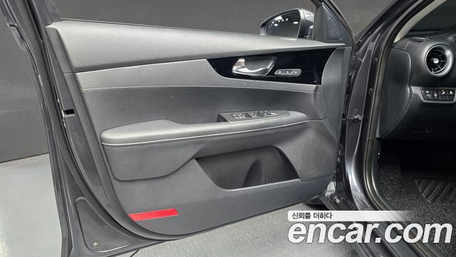 Kia K3 2022 — photo 14
