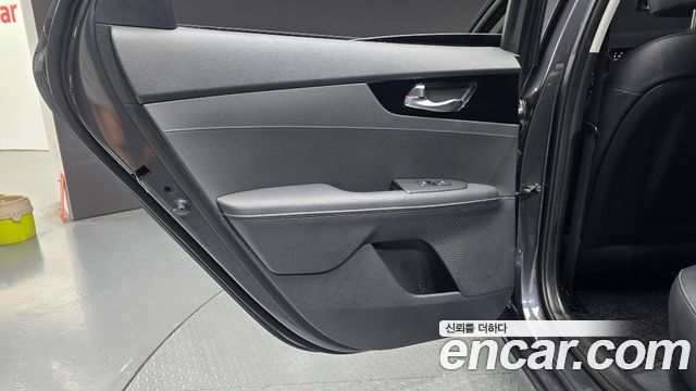 Kia K3 2022 — photo 15