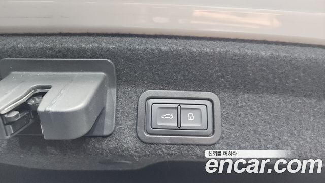 Audi A6 2020 — photo 23