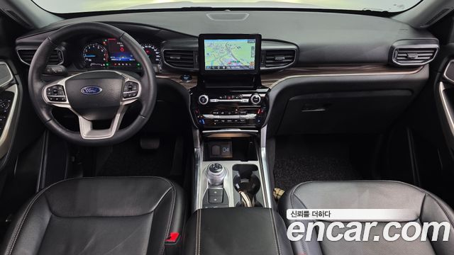 Ford Explorer 2022 — photo 10