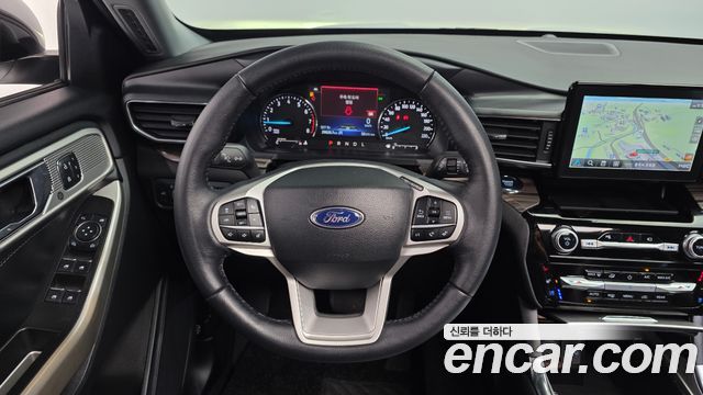 Ford Explorer 2022 — photo 19