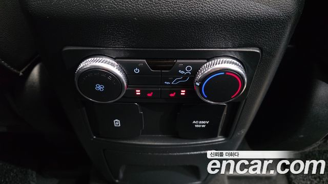 Ford Explorer 2022 — photo 24