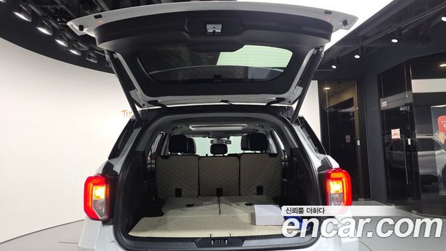 Ford Explorer 2022 — photo 26