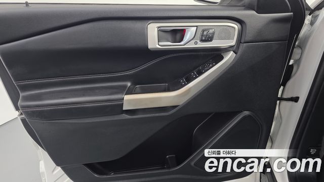 Ford Explorer 2022 — photo 14