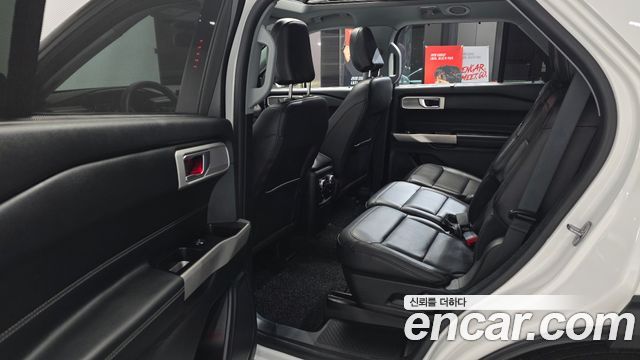 Ford Explorer 2022 — photo 16