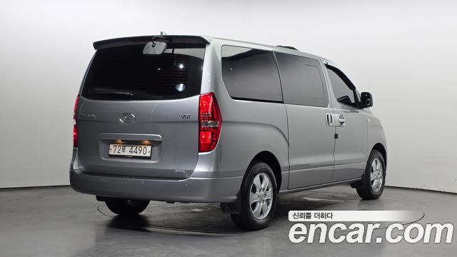 Hyundai Starex 2019 — photo 2