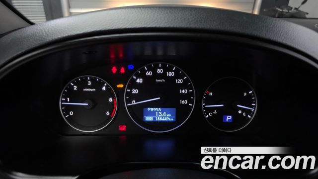 Hyundai Starex 2019 — photo 8