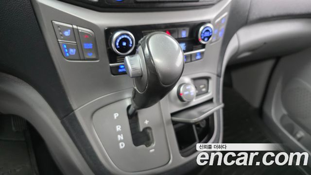 Hyundai Starex 2019 — photo 9