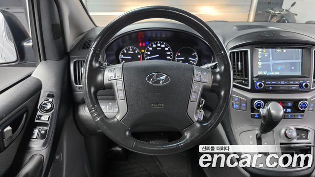 Hyundai Starex 2019 — photo 12