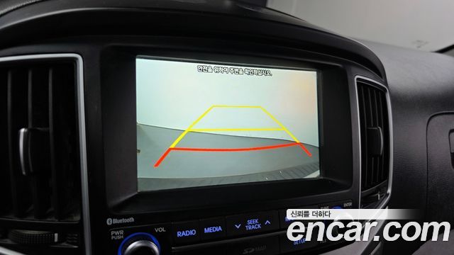 Hyundai Starex 2019 — photo 16