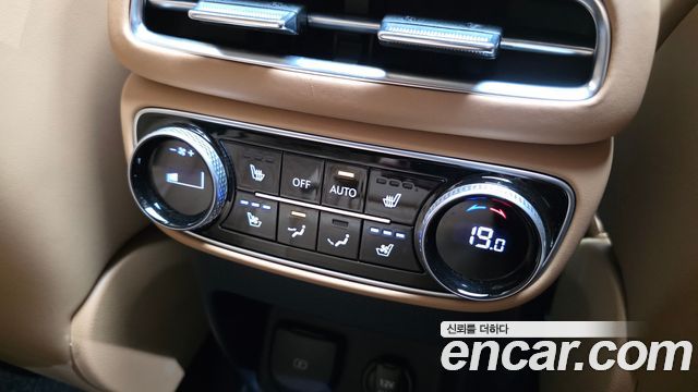 Genesis GV80 2023 — photo 18
