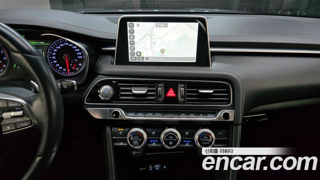Genesis G70 2019 — photo 20