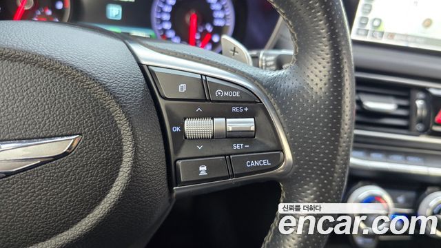 Genesis G70 2019 — photo 30
