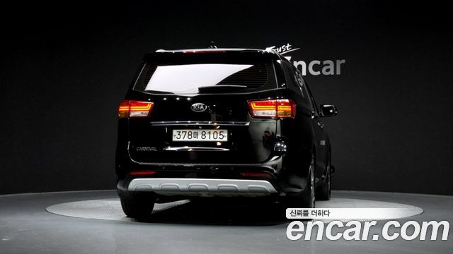 Kia Canival 2018 — photo 4