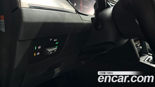 Volkswagen Passat 2021 — photo 19