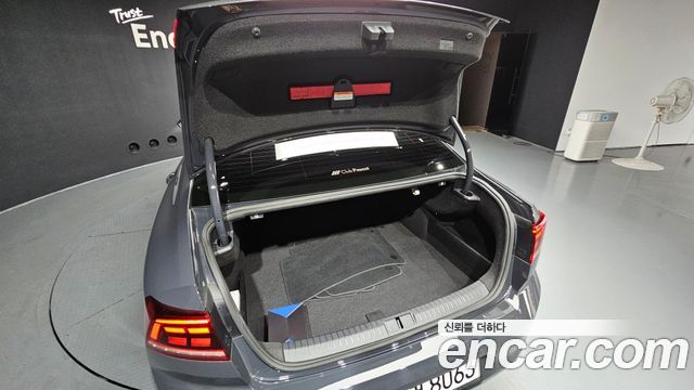 Volkswagen Passat 2021 — photo 26