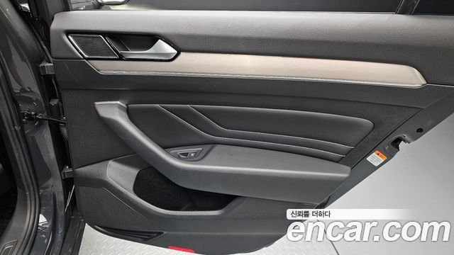 Volkswagen Passat 2021 — photo 15