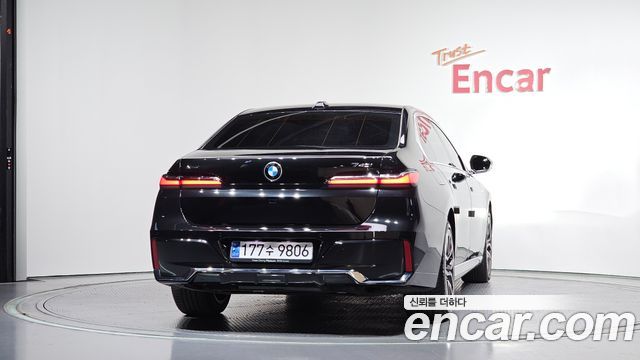 BMW 7-Series 2024 — photo 4