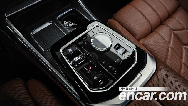BMW 7-Series 2024 — photo 12
