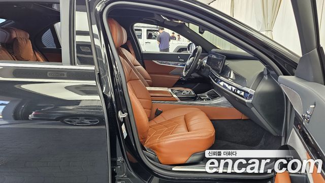 BMW 7-Series 2024 — photo 17