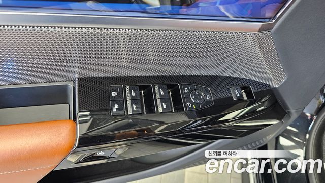 BMW 7-Series 2024 — photo 36
