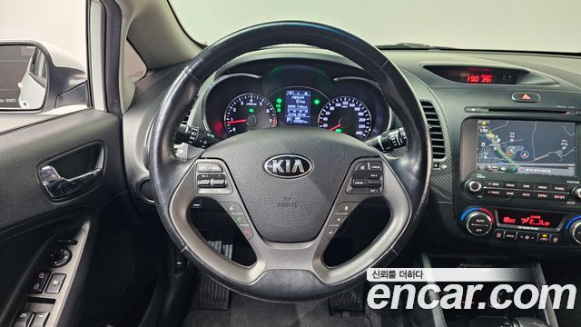 Kia K3 2013 — photo 18