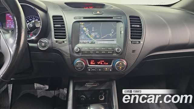 Kia K3 2013 — photo 19